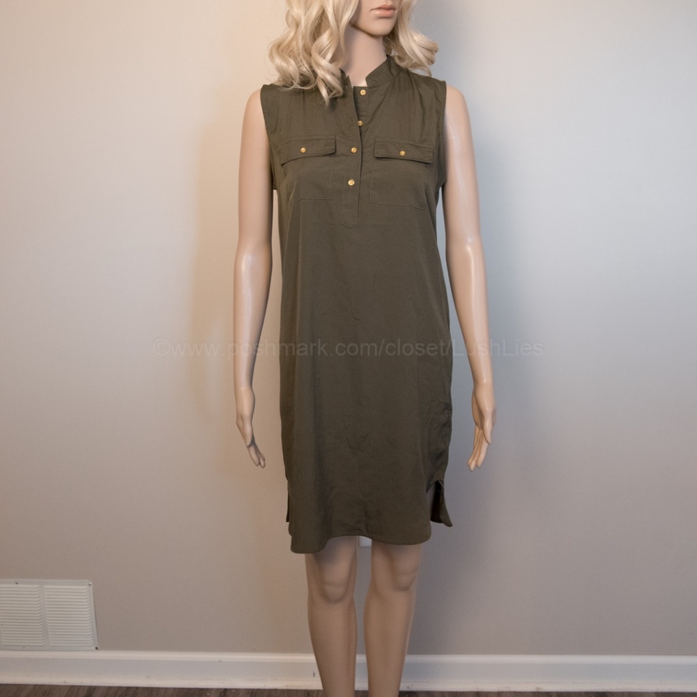 Green Sleeveless Half Button Up Dress